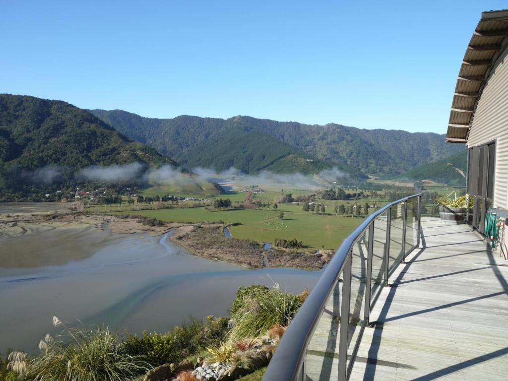 Okiwa Bay Lodge Picton Ngoại thất bức ảnh
